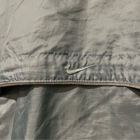 Nike Running Windbreaker size small - Picture 4 of 6